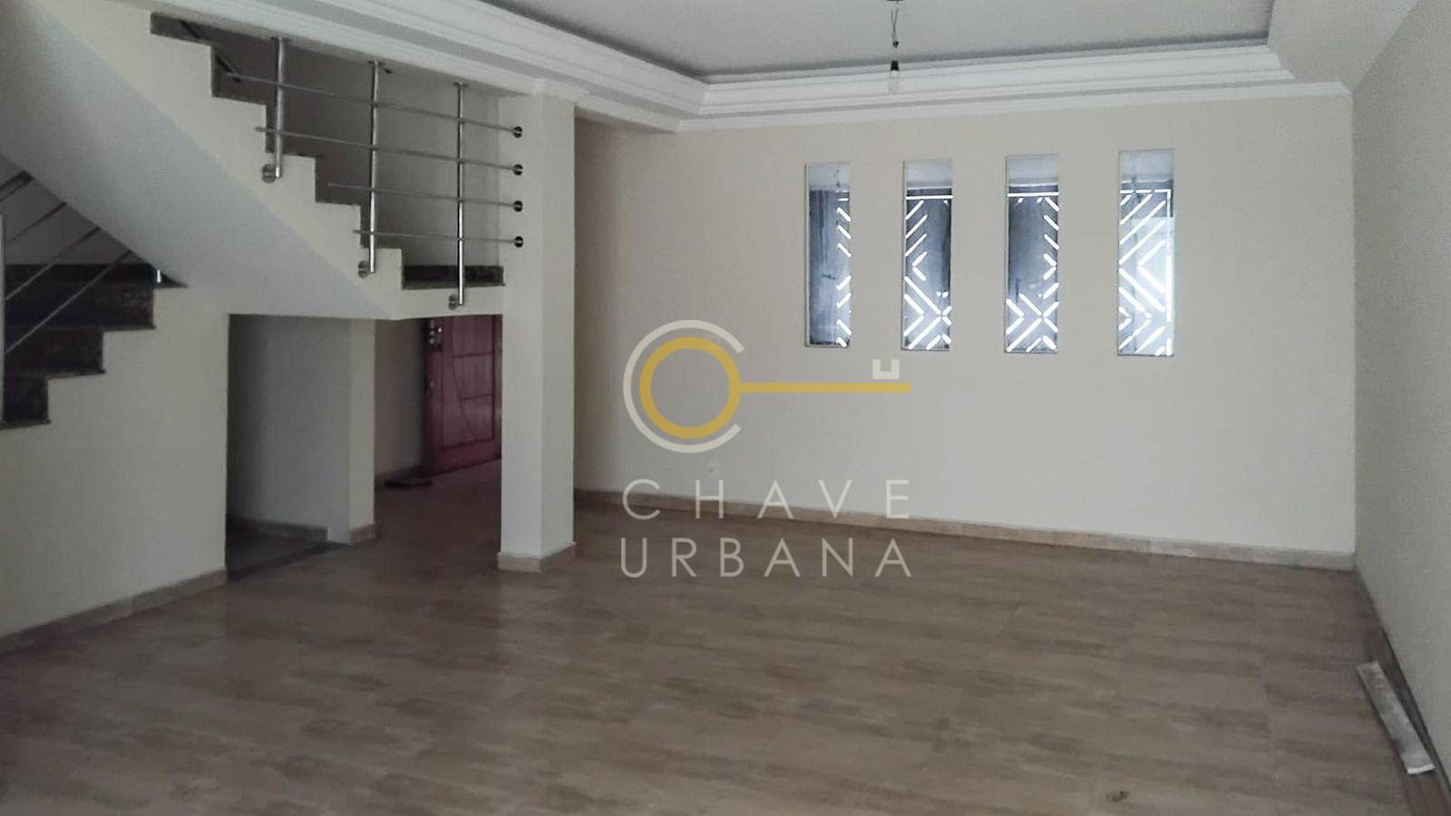 Sobrado à venda e aluguel com 4 quartos, 430m² - Foto 1
