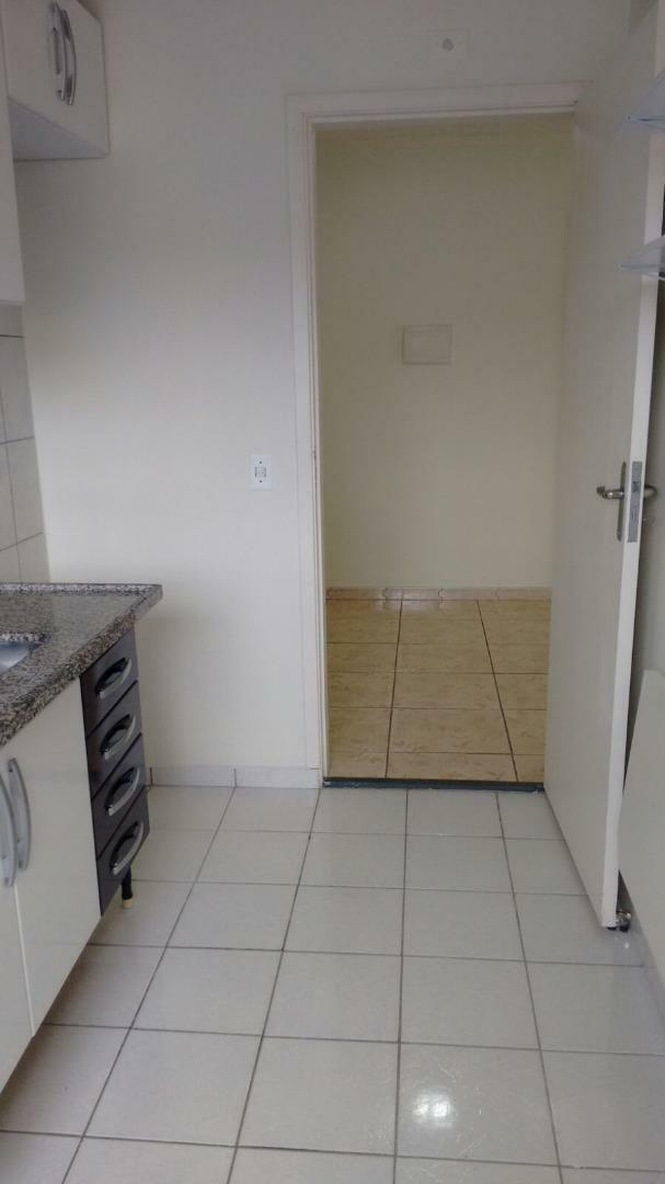 Apartamento à venda com 2 quartos, 55m² - Foto 2