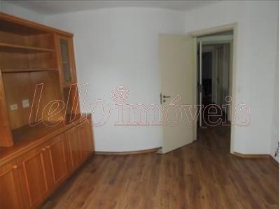 Apartamento para alugar com 4 quartos, 210m² - Foto 4