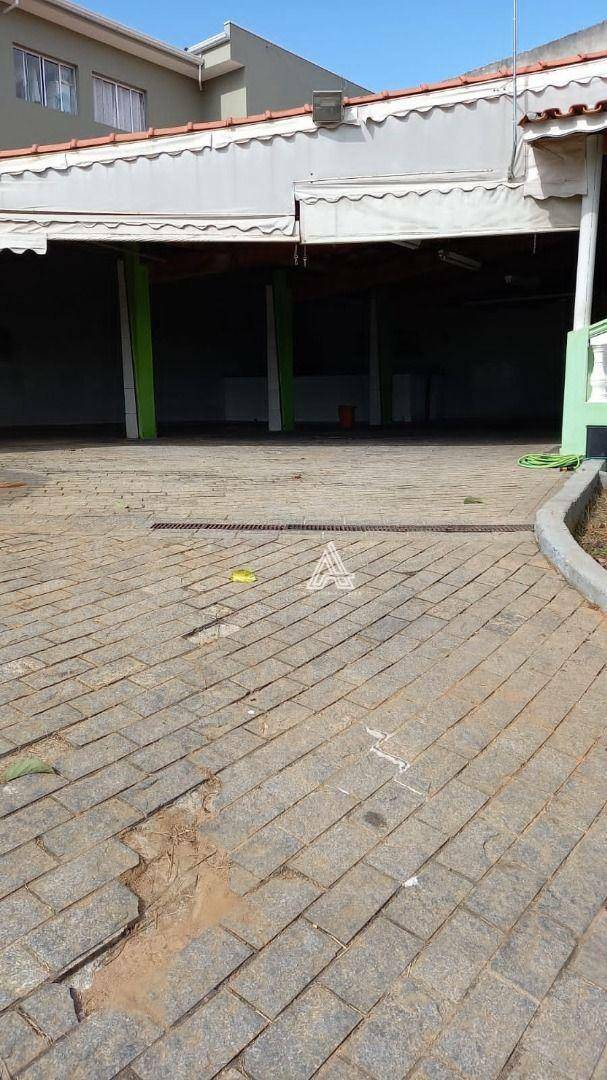 Chácara à venda com 4 quartos, 400m² - Foto 2