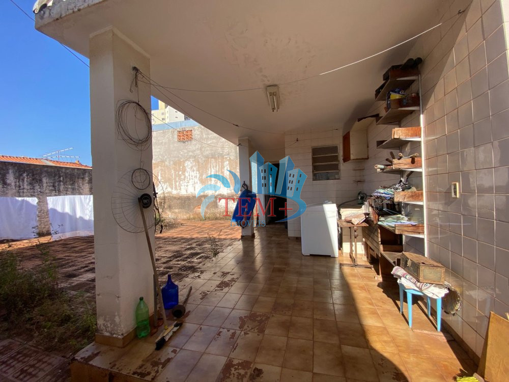 Casa à venda com 3 quartos, 200m² - Foto 18