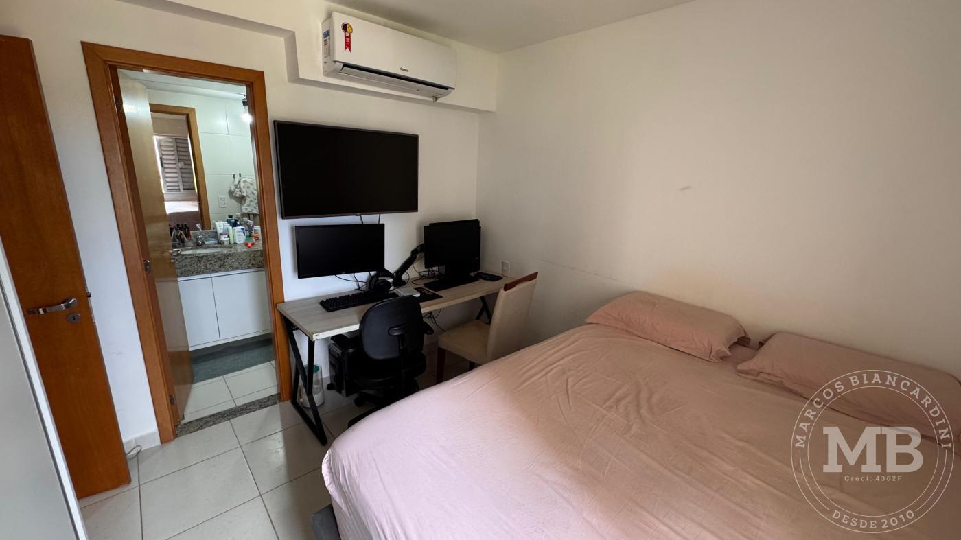 Apartamento à venda com 2 quartos, 62m² - Foto 11