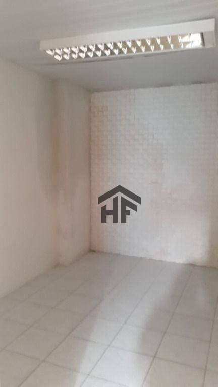 Casa à venda e aluguel com 5 quartos, 200m² - Foto 16