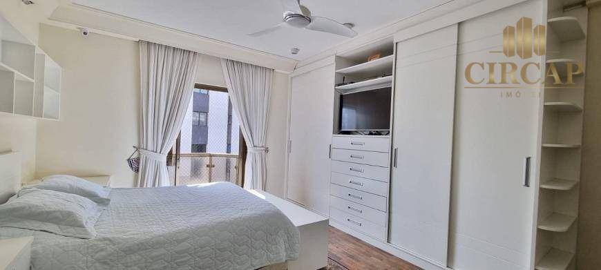 Apartamento à venda com 4 quartos, 270m² - Foto 9