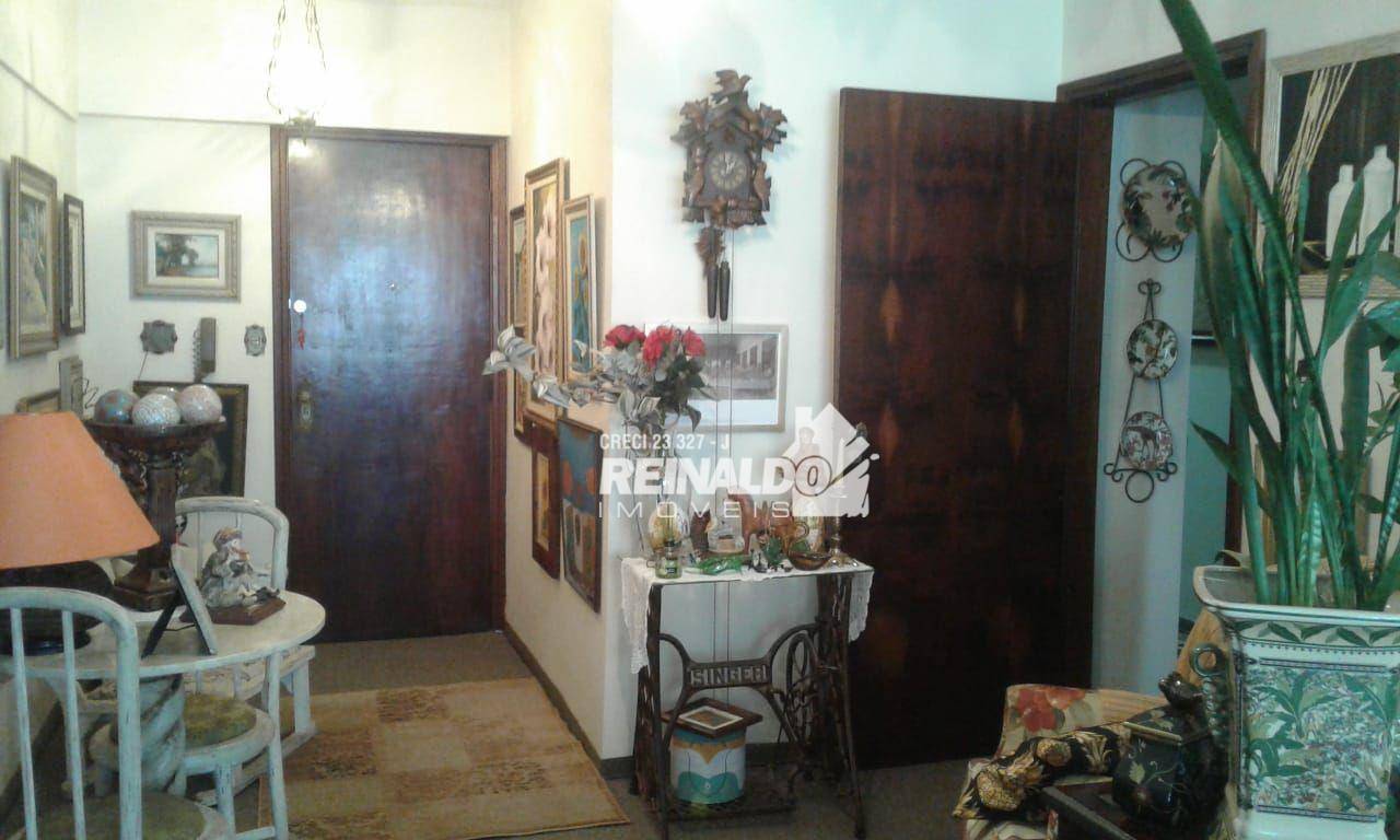 Apartamento à venda com 3 quartos, 149m² - Foto 2