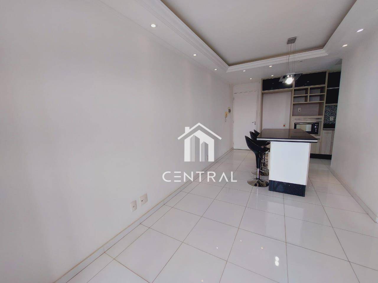 Apartamento à venda com 2 quartos, 64m² - Foto 2