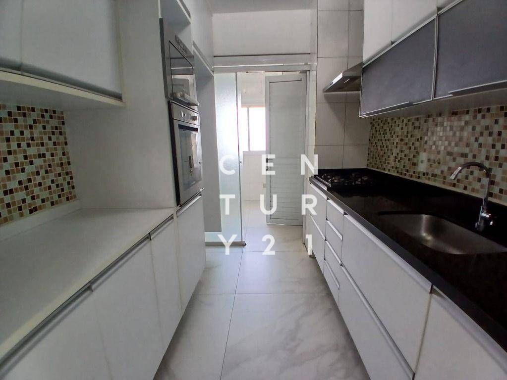 Apartamento para alugar com 3 quartos, 95m² - Foto 11