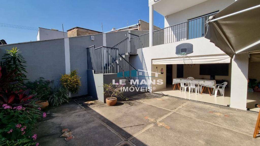 Casa à venda com 3 quartos, 237m² - Foto 53