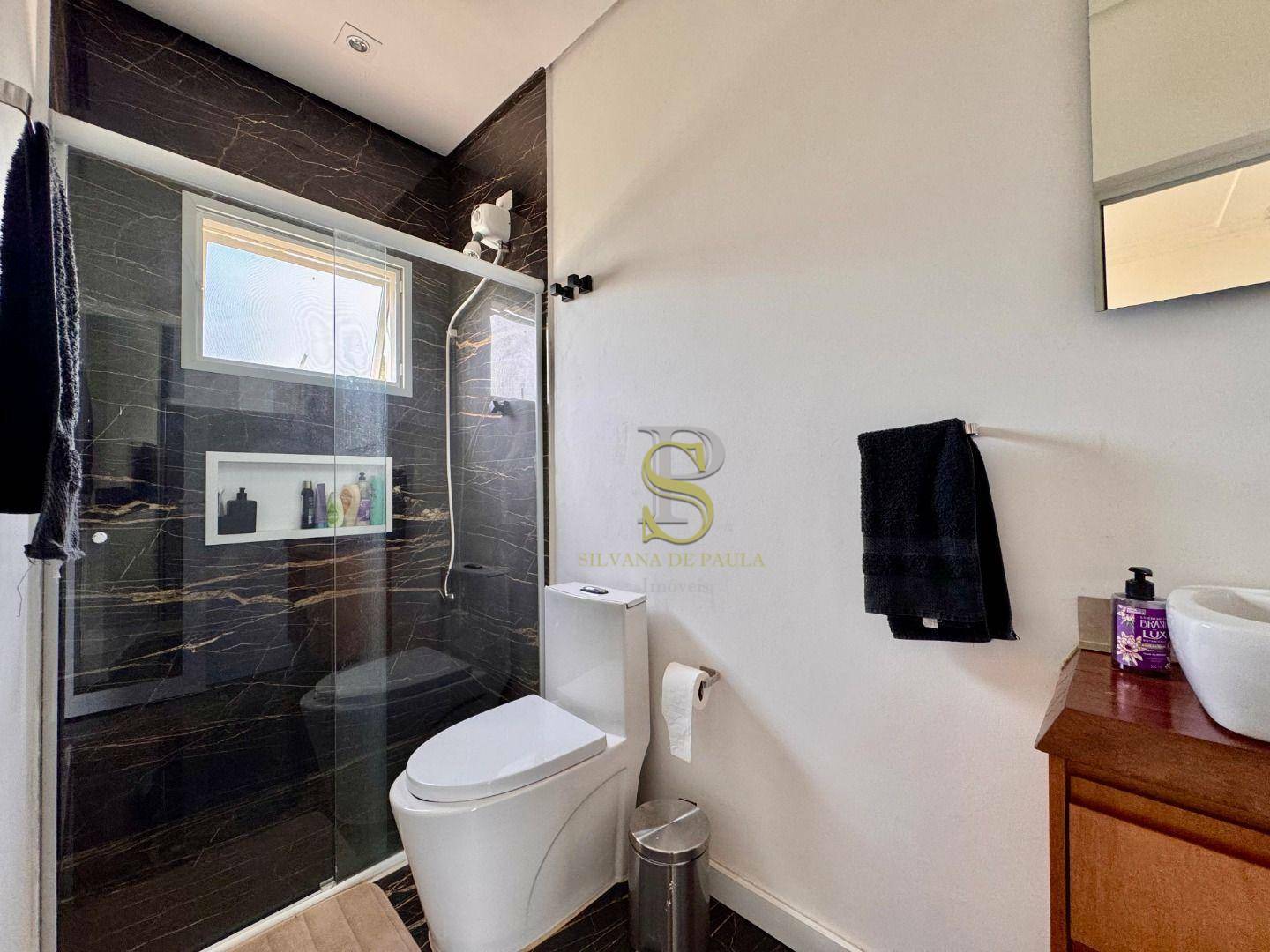 Casa de Condomínio para alugar com 5 quartos, 530m² - Foto 22