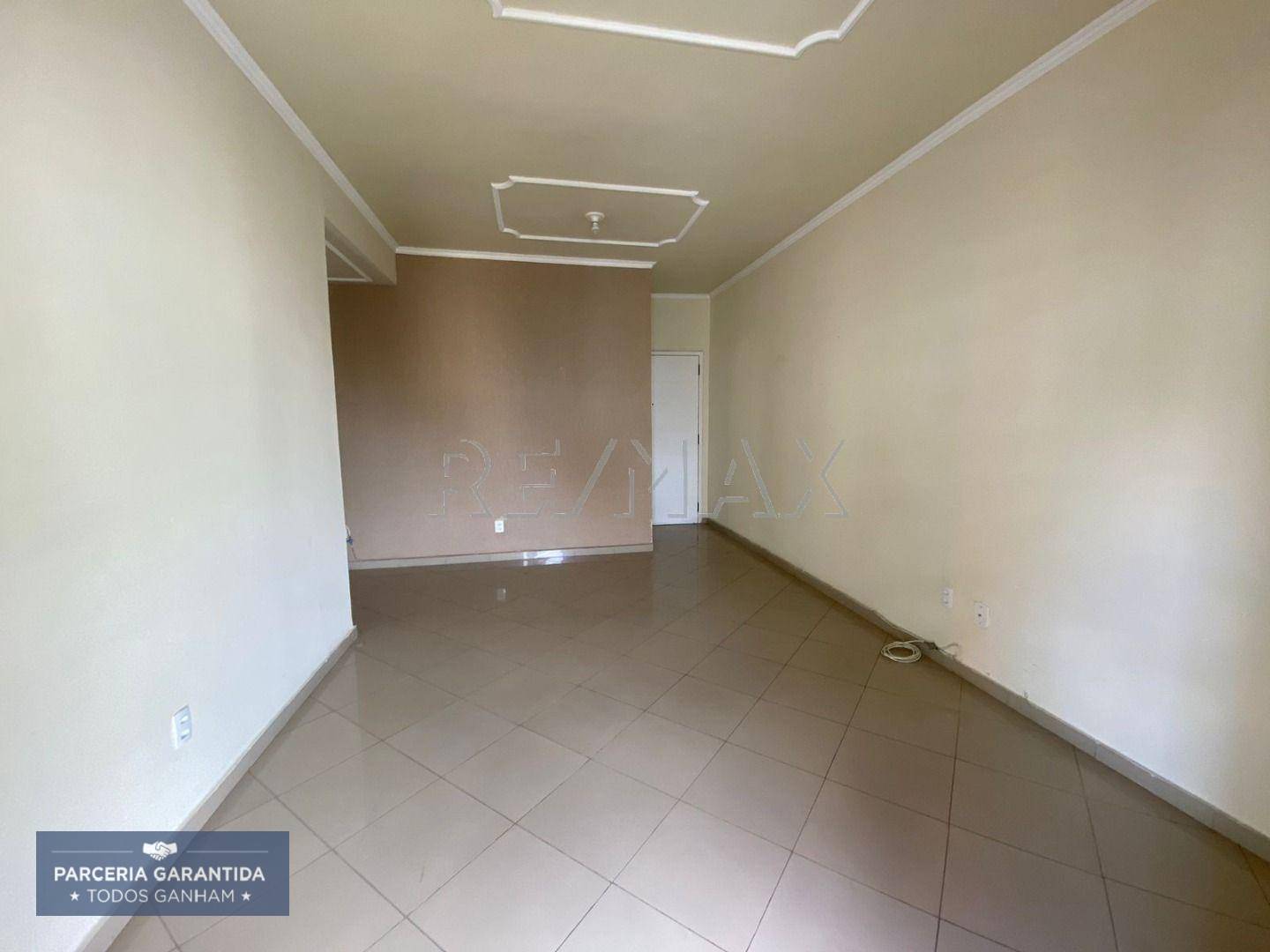 Apartamento à venda com 2 quartos, 90m² - Foto 4