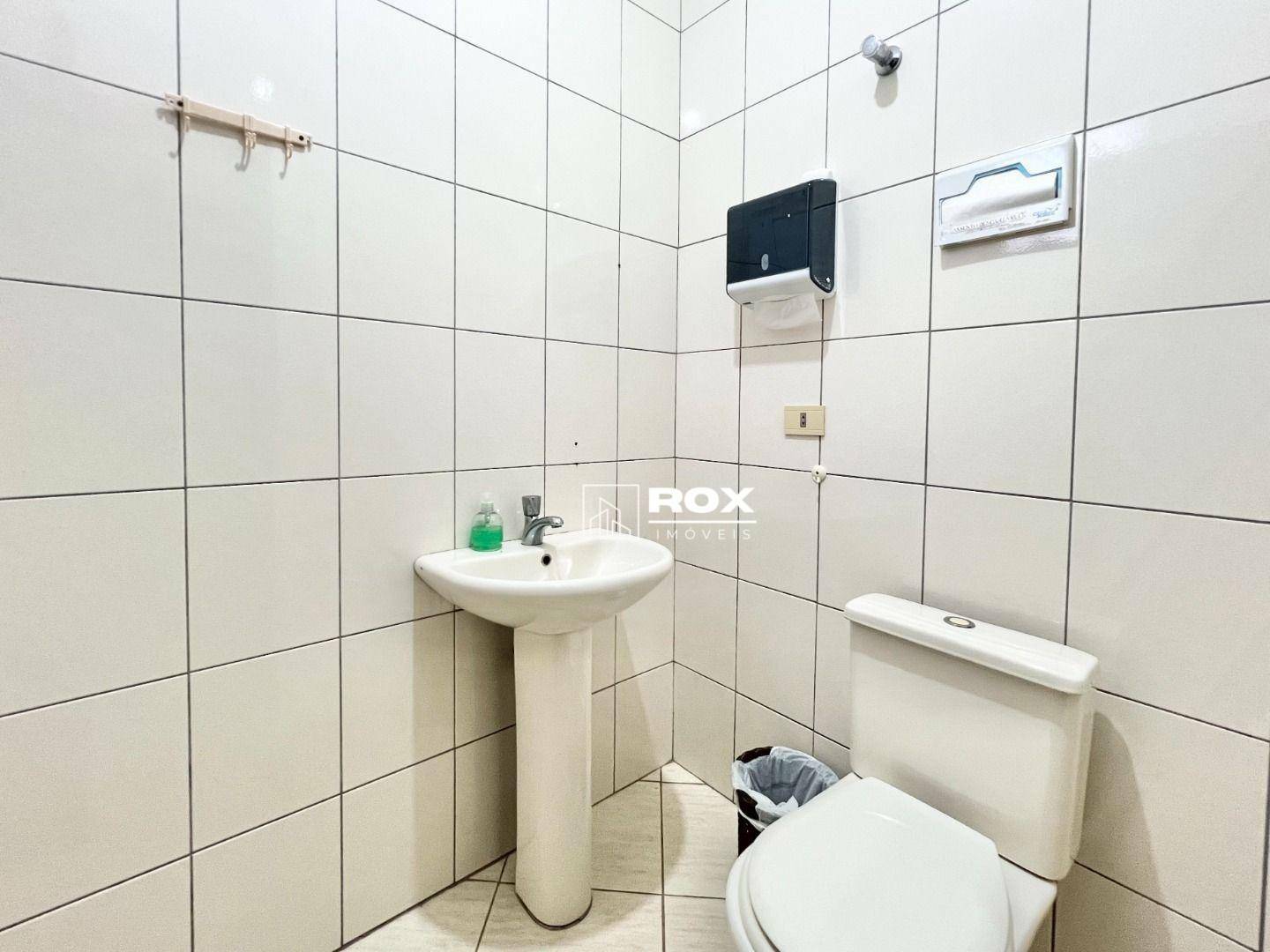 Casa para alugar, 295m² - Foto 17