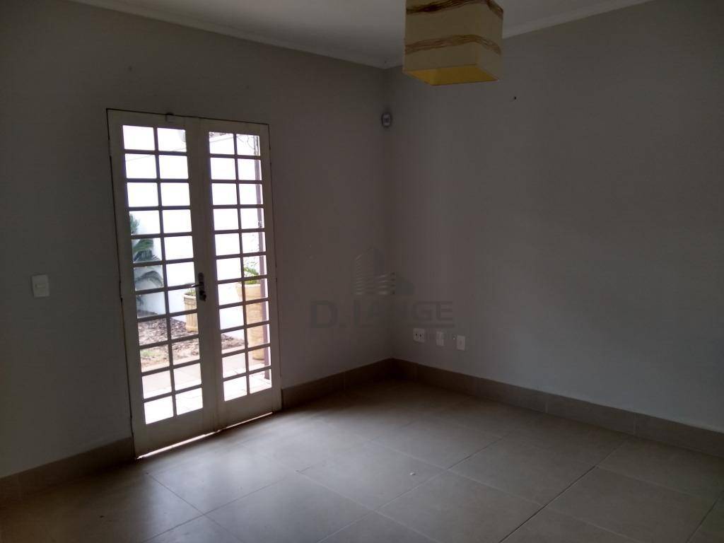 Casa para alugar com 3 quartos, 120m² - Foto 14