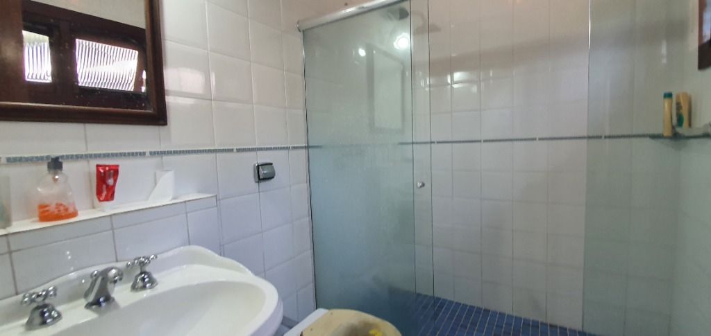 Casa de Condomínio à venda e aluguel com 3 quartos, 400m² - Foto 45