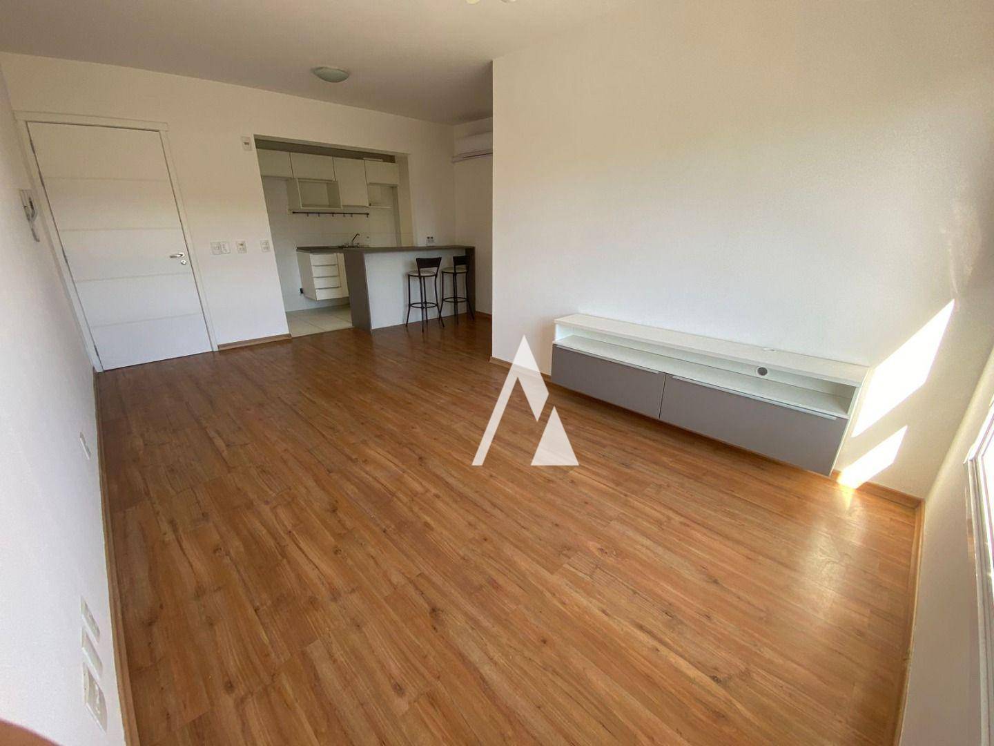 Apartamento à venda com 3 quartos, 76m² - Foto 2