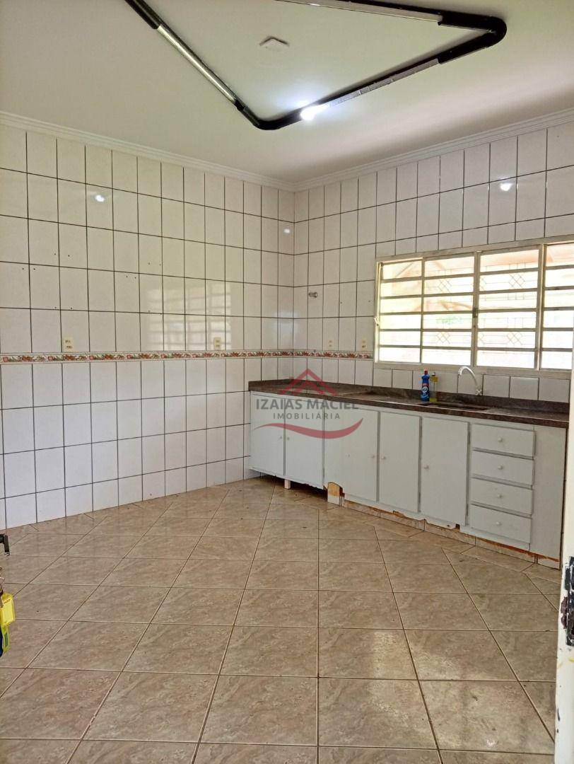 Chácara, 3 quartos, 694 m² - Foto 4