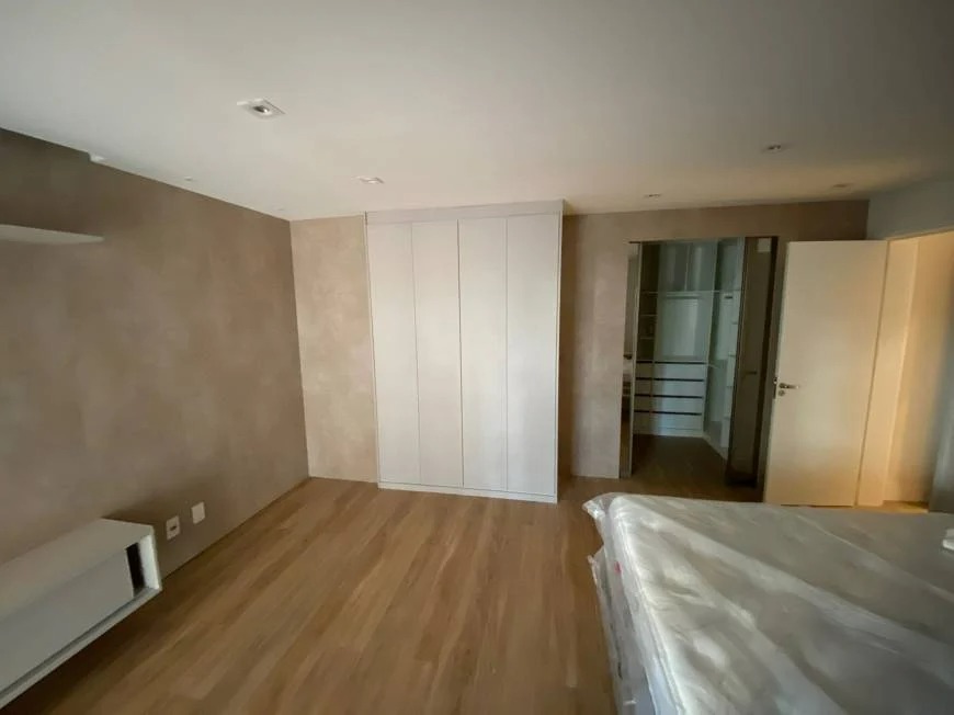 Apartamento à venda com 3 quartos, 234m² - Foto 10