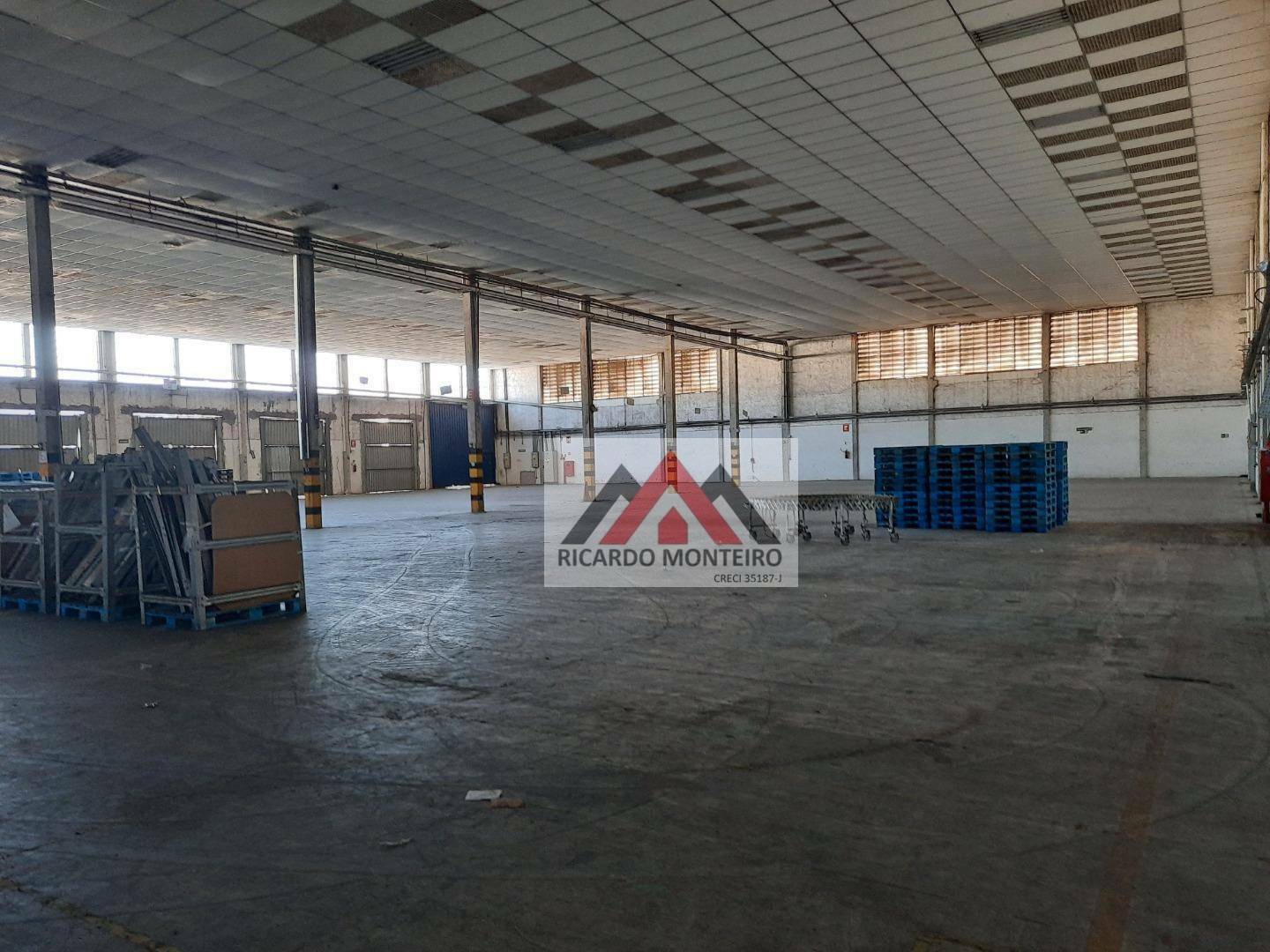 Depósito-Galpão-Armazém para alugar, 2500m² - Foto 10