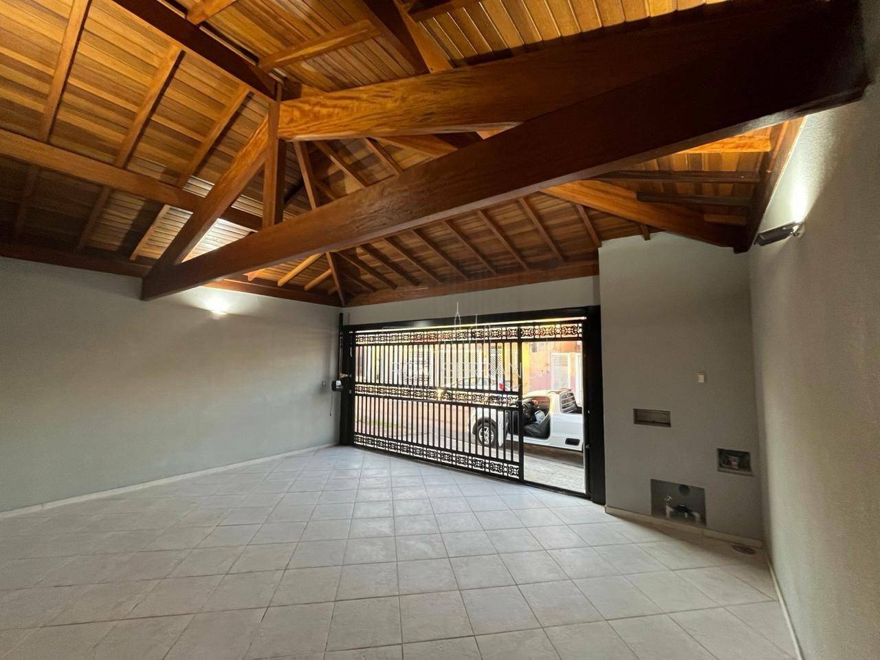 Casa à venda com 3 quartos, 180m² - Foto 4