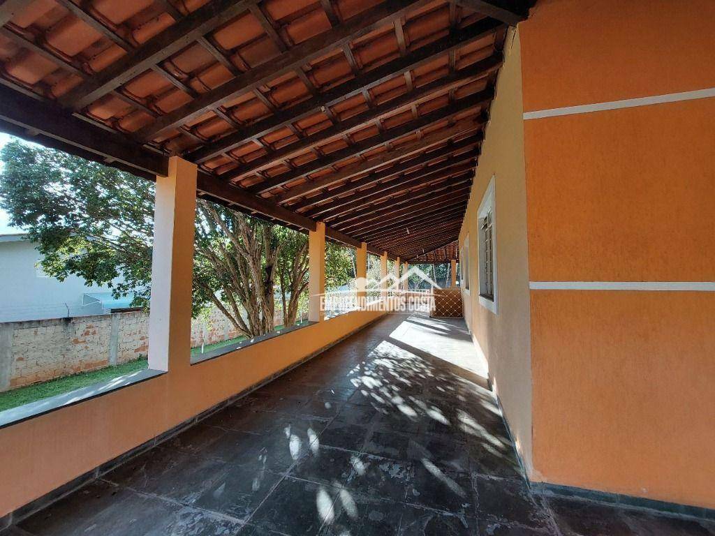 Casa de Condomínio à venda com 3 quartos, 236m² - Foto 4