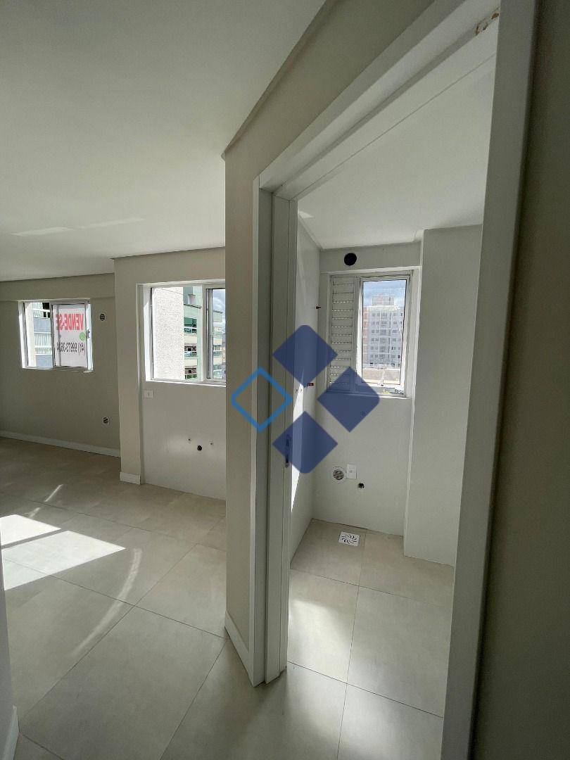 Apartamento à venda com 2 quartos, 69m² - Foto 13