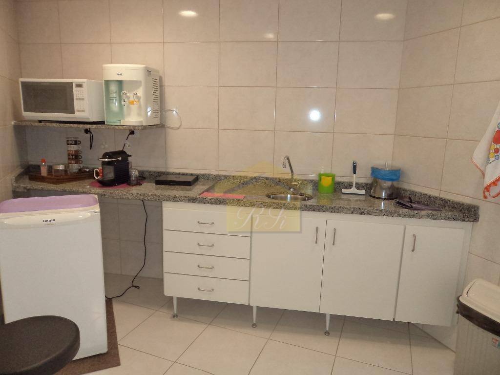 Sobrado à venda e aluguel com 1 quarto, 200m² - Foto 15