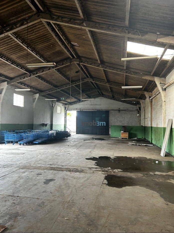 Depósito-Galpão-Armazém para alugar, 1100m² - Foto 14