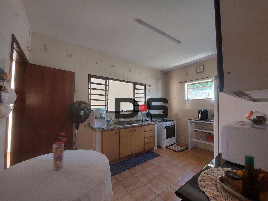 Casa à venda com 3 quartos, 150m² - Foto 3