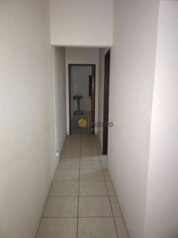 Sobrado à venda e aluguel com 3 quartos, 250m² - Foto 19