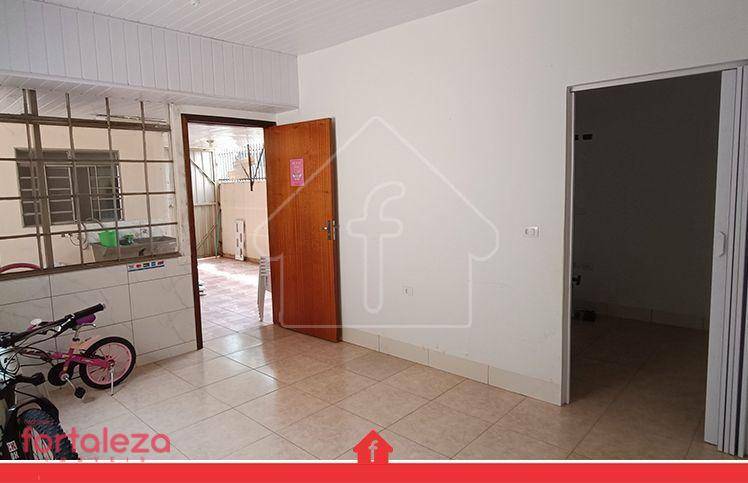 Casa à venda com 2 quartos, 140m² - Foto 12