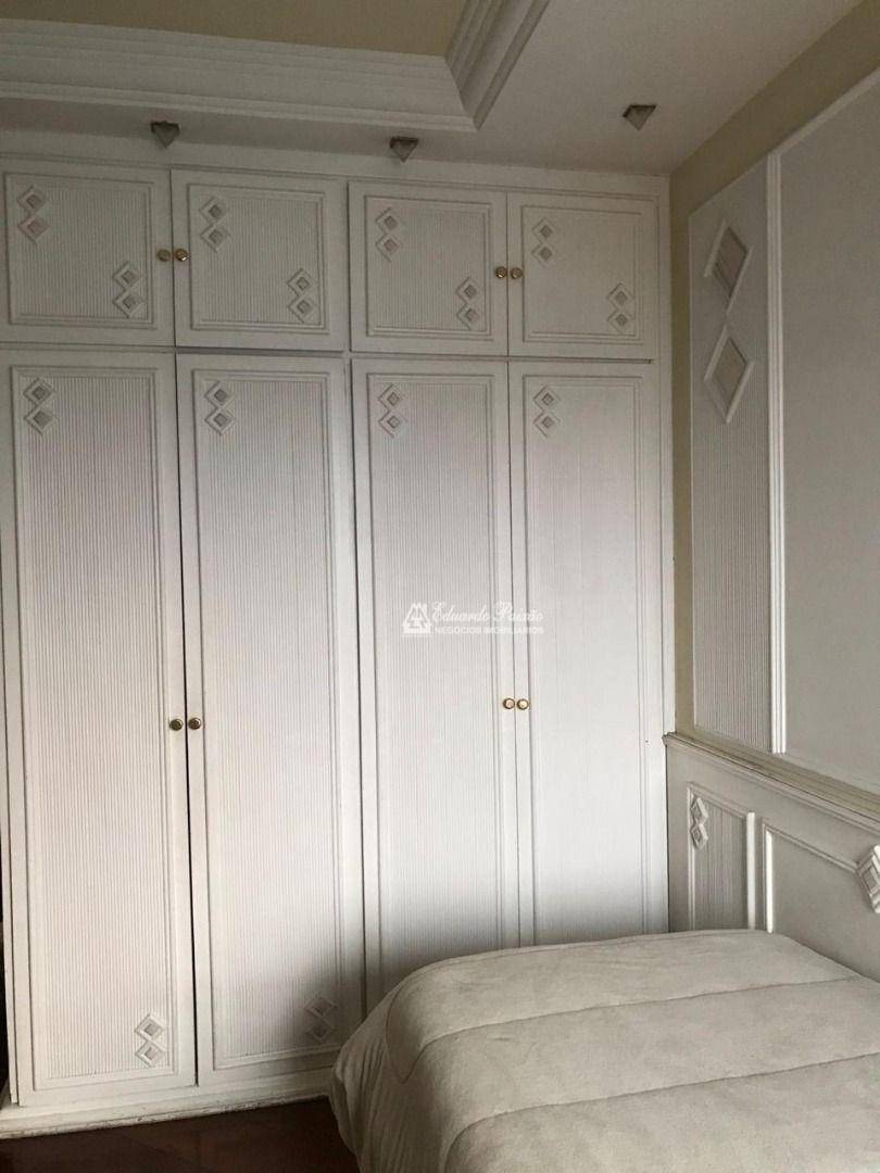 Apartamento à venda com 4 quartos, 230m² - Foto 17