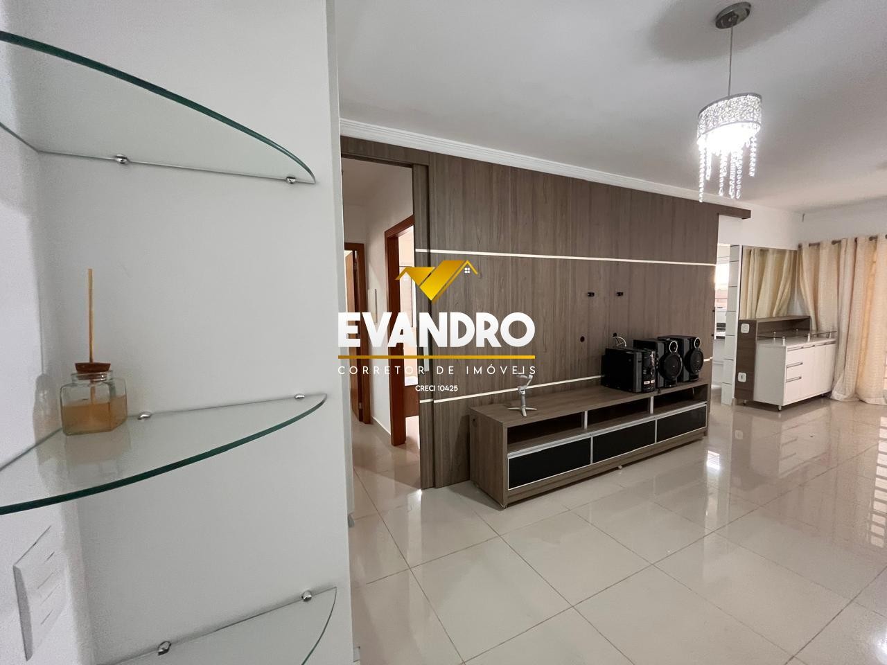 Casa de Condomínio à venda com 3 quartos, 198m² - Foto 1