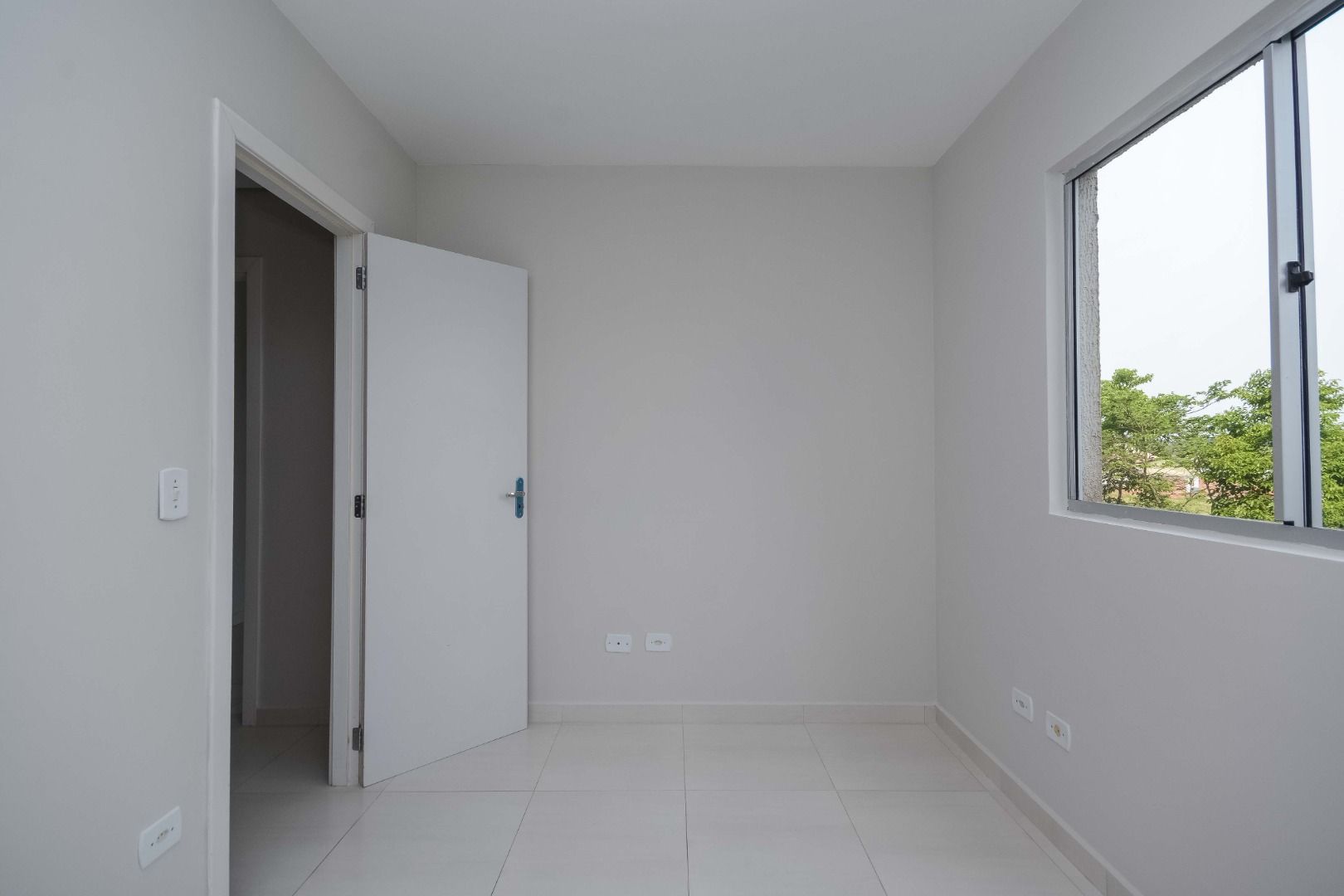 Apartamento para alugar com 2 quartos, 75m² - Foto 29