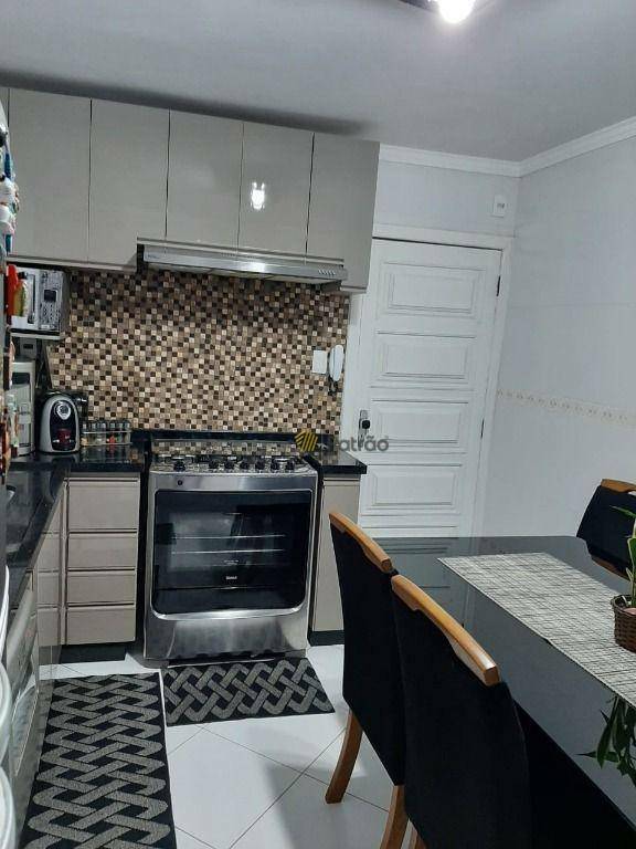 Apartamento à venda com 3 quartos, 142m² - Foto 3