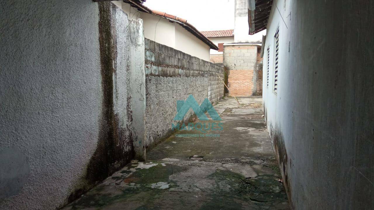 Casa à venda com 3 quartos, 80m² - Foto 4