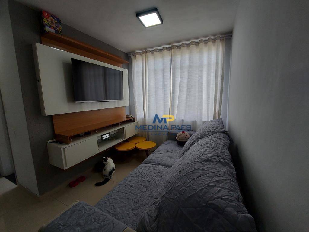 Apartamento à venda com 2 quartos, 60m² - Foto 2