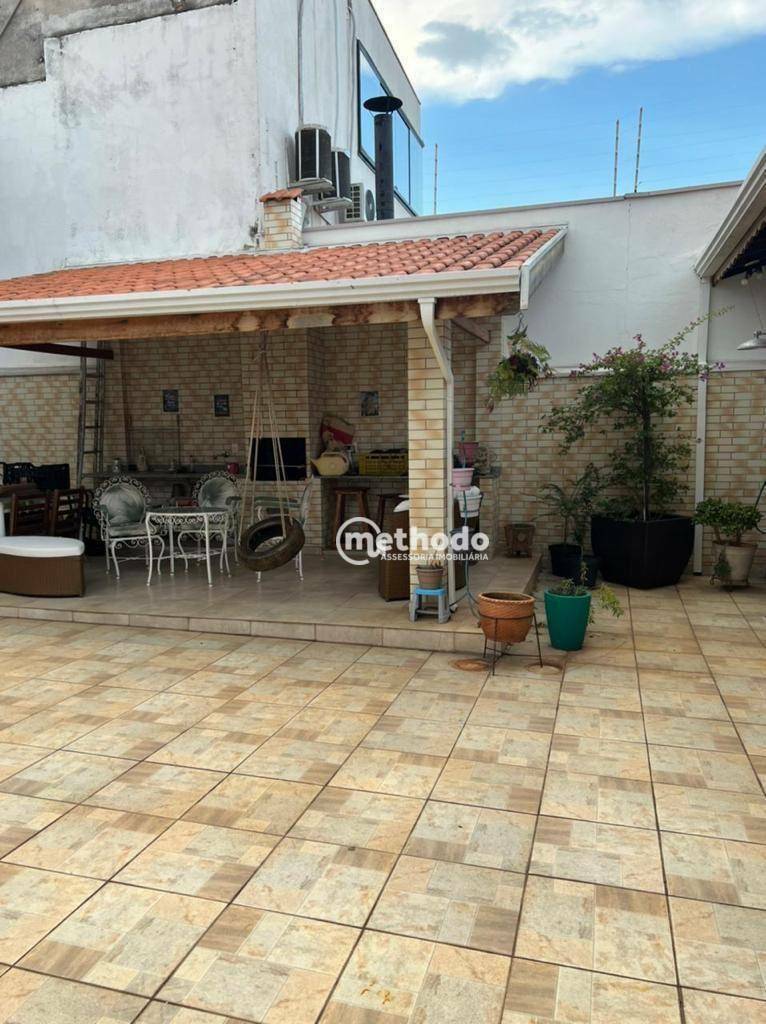 Casa à venda com 3 quartos, 410m² - Foto 2