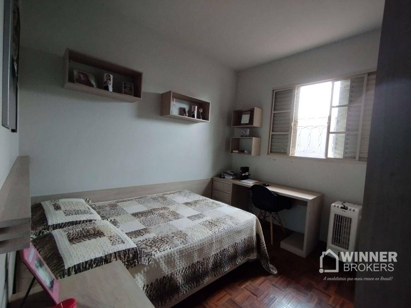 Casa à venda com 3 quartos, 243m² - Foto 16