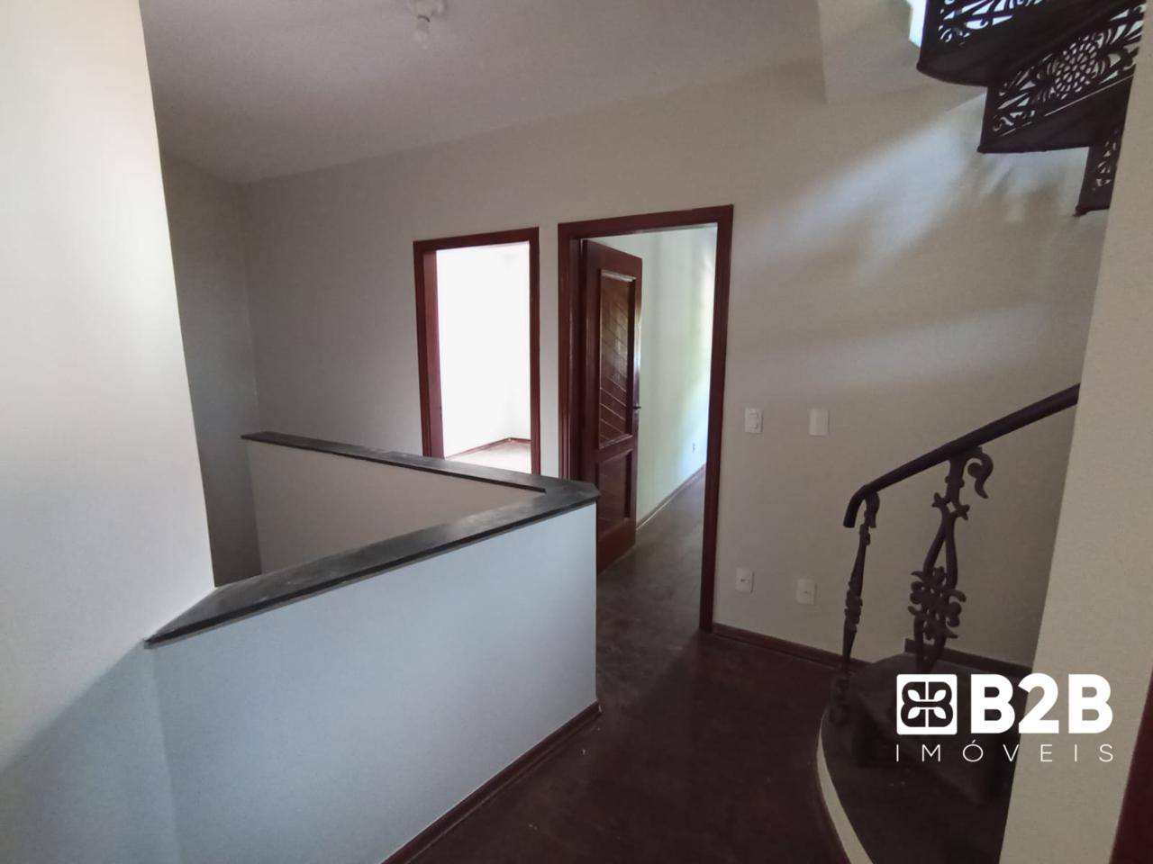 Casa à venda com 4 quartos, 189m² - Foto 6