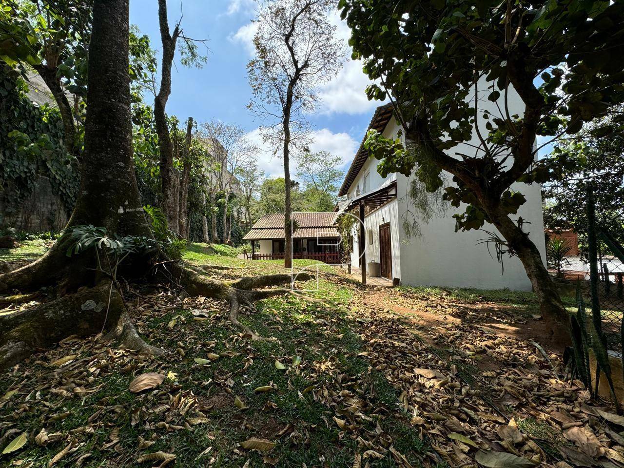 Casa de Condomínio à venda e aluguel com 4 quartos, 300m² - Foto 12