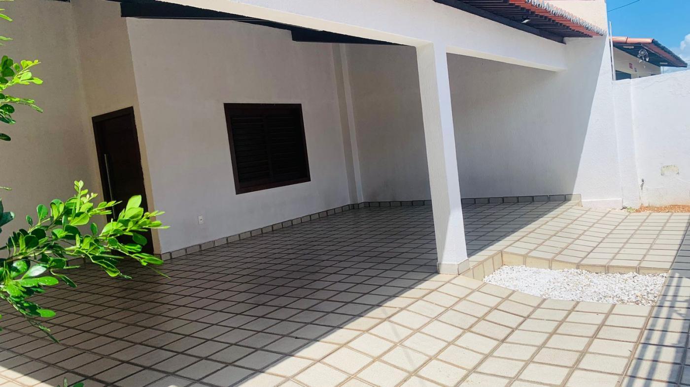 Casa para alugar com 2 quartos, 300m² - Foto 3