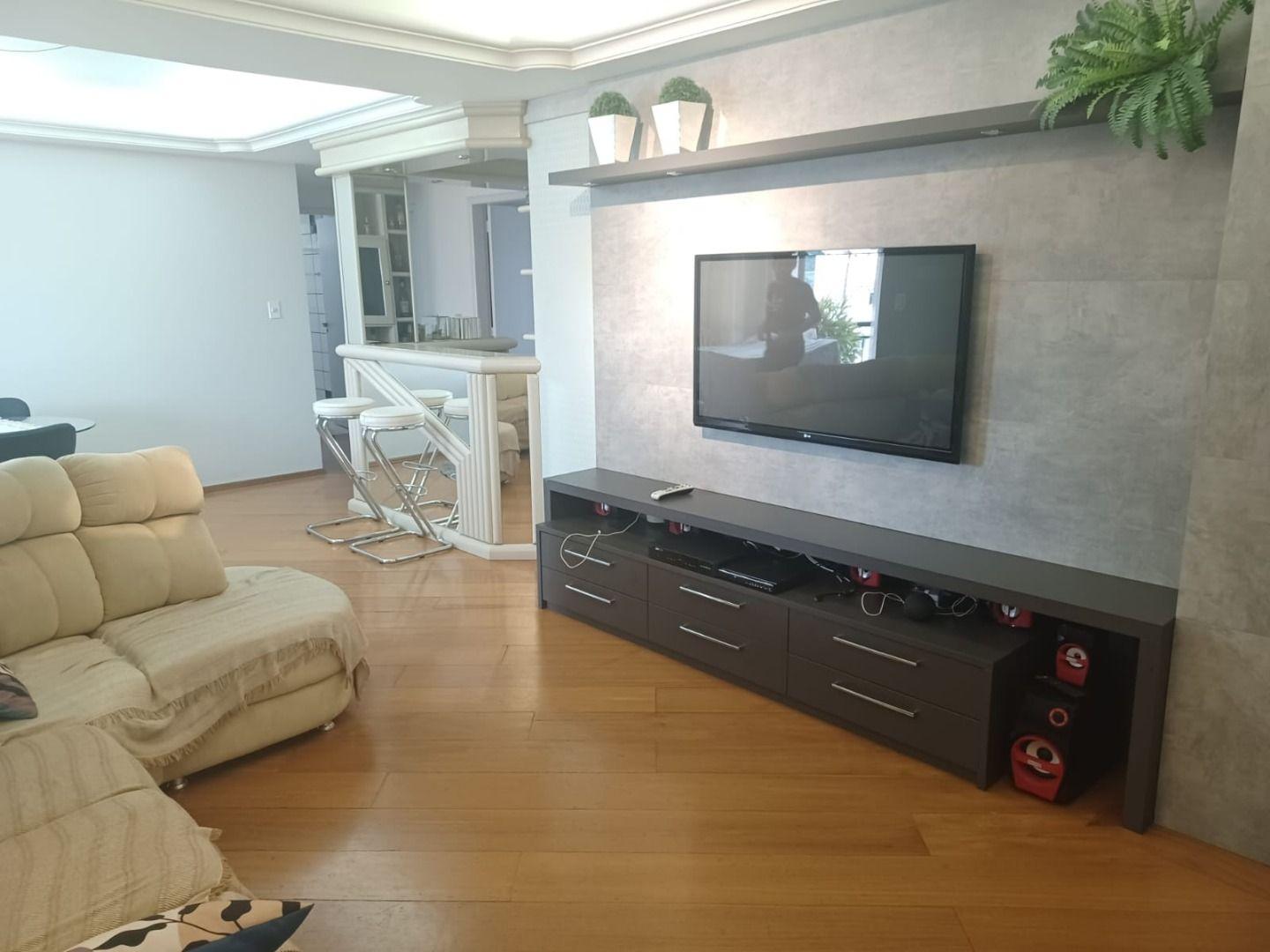 Apartamento à venda com 3 quartos, 128m² - Foto 4