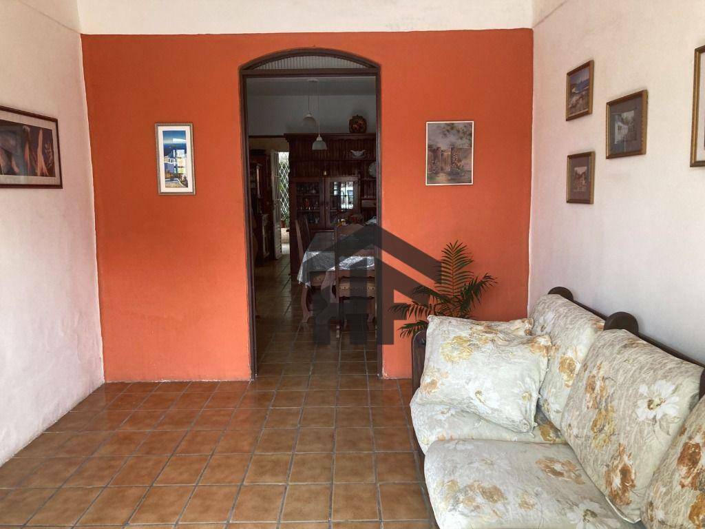 Casa à venda com 6 quartos, 150m² - Foto 6