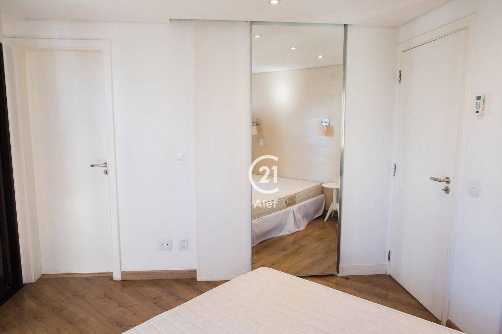 Apartamento à venda com 3 quartos, 154m² - Foto 18