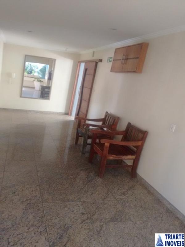 Apartamento à venda com 3 quartos, 70m² - Foto 2