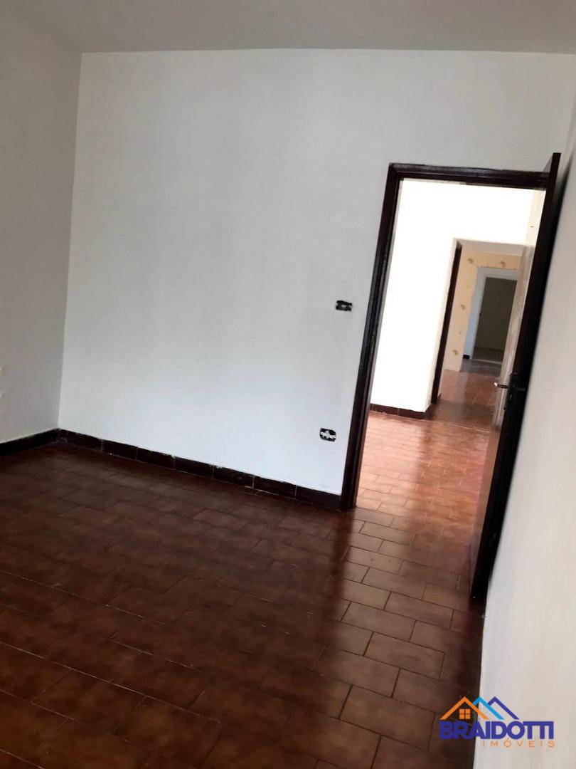 Casa à venda com 2 quartos, 110m² - Foto 5