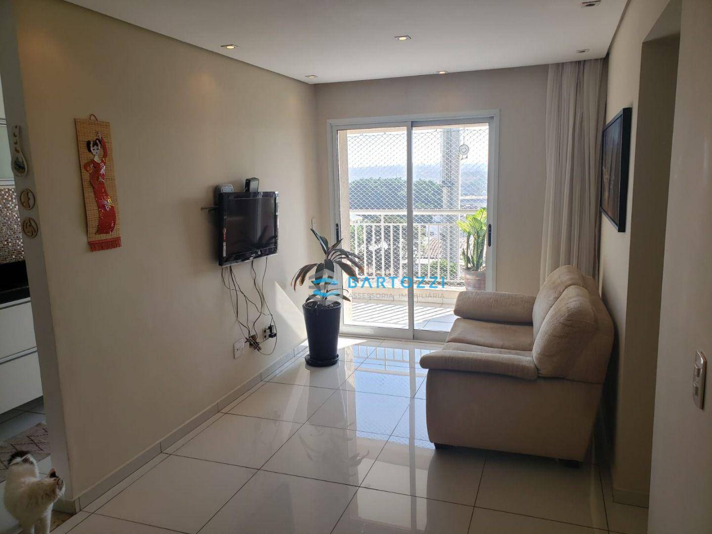 Apartamento à venda com 2 quartos, 69m² - Foto 3