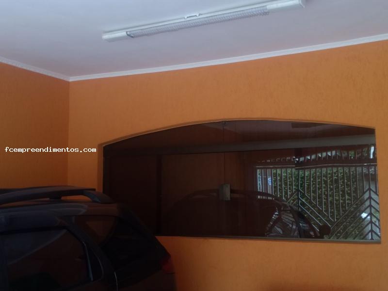 Sobrado à venda com 3 quartos, 196m² - Foto 1