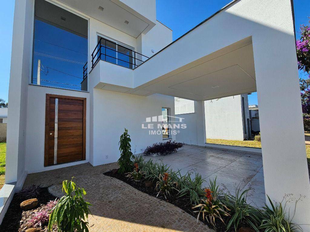 Casa de Condomínio à venda com 3 quartos, 211m² - Foto 4