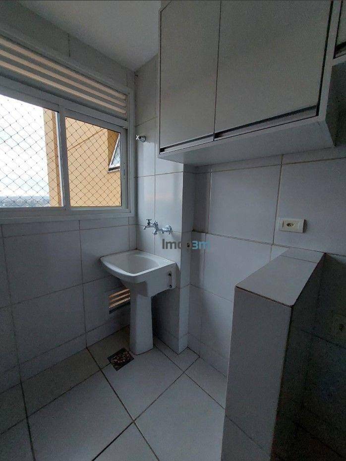 Apartamento para alugar com 3 quartos, 69m² - Foto 4
