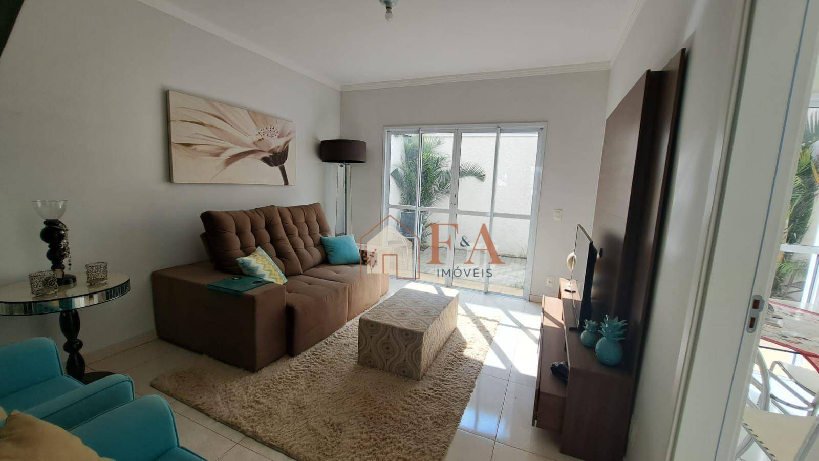 Casa de Condomínio à venda com 3 quartos, 224m² - Foto 2